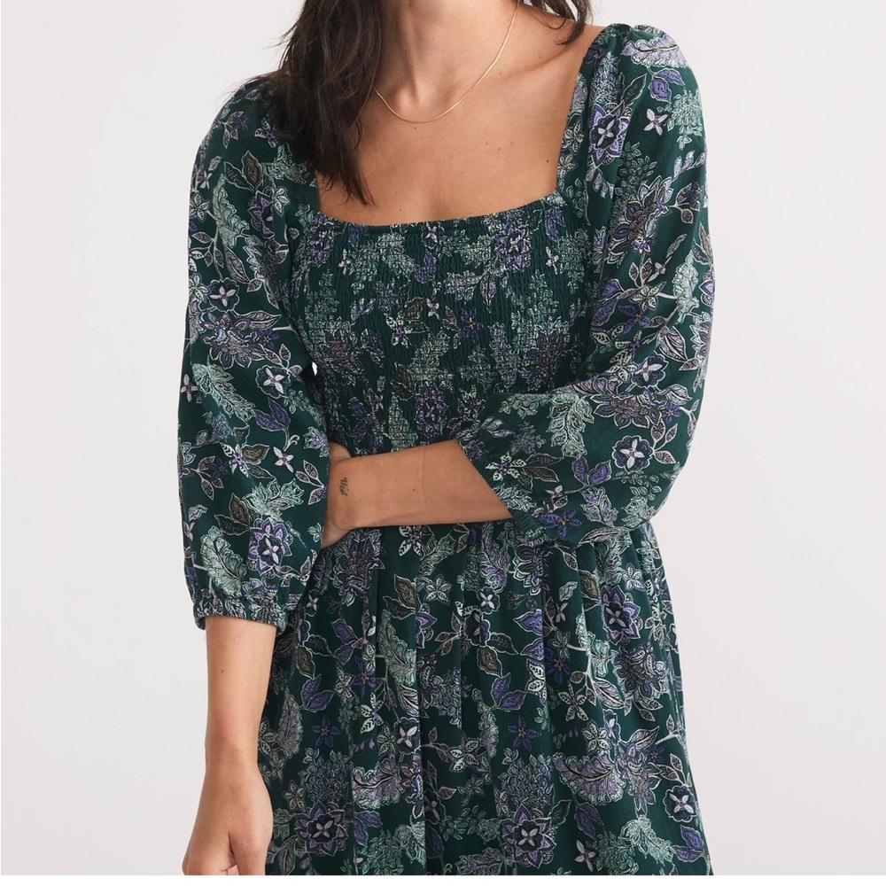 MARINE LAYER IVY SMOCKED DRESS IN FOREST FLORAL - Large - Picture 5 of 17